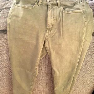 Light green American Eagle long skinny jeans